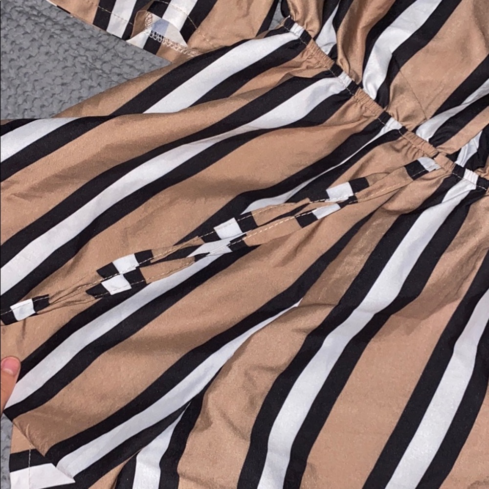 Romper - Picture 3 of 4